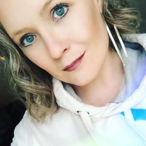 Meet your Posher, Janet